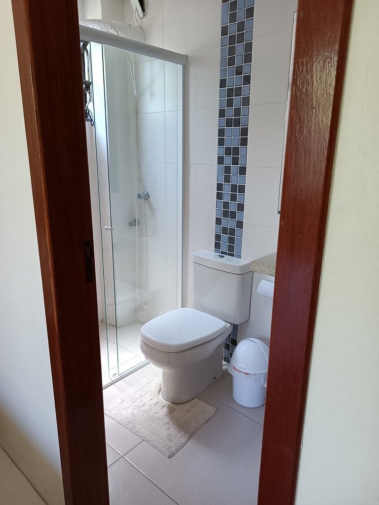 Casa com 5 quartos praia de baixo/ guarda do embaú