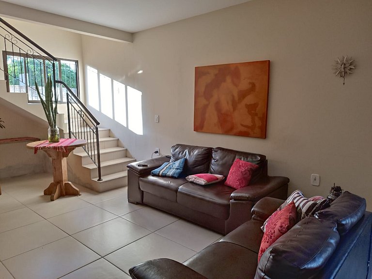 Casa com 5 quartos praia de baixo/ guarda do embaú