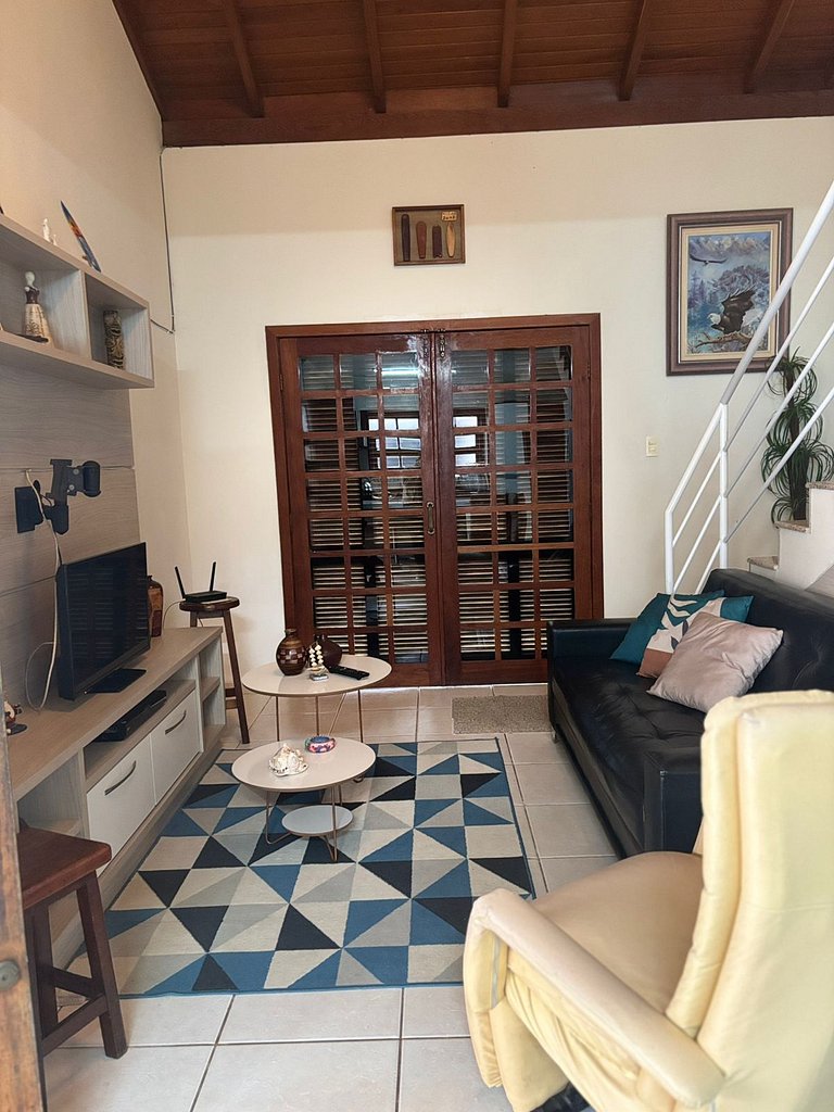 lindo sobrado com 4 quartos