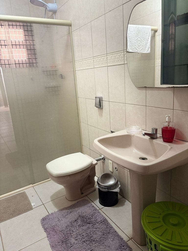 lindo sobrado com 4 quartos