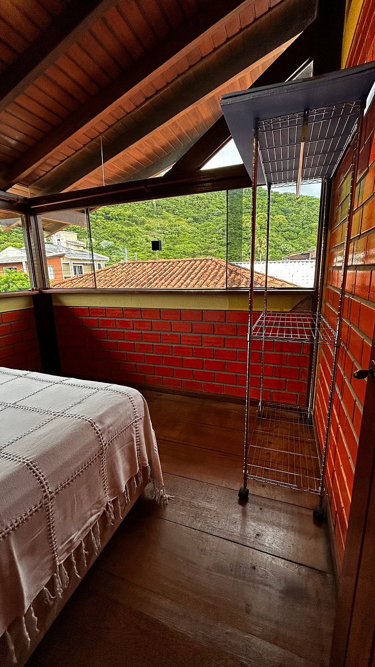 Sobrado maravilhoso com piscina p/ 14 pessoas