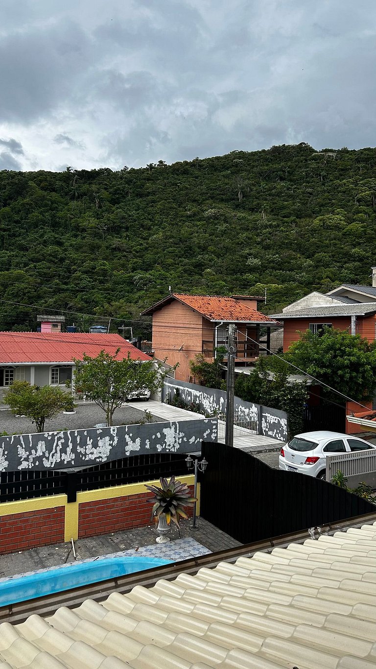 Sobrado maravilhoso com piscina p/ 14 pessoas