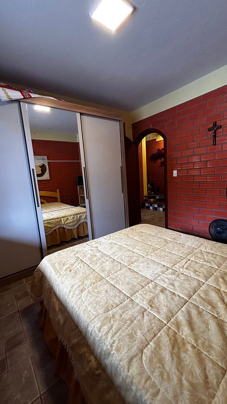 Sobrado maravilhoso com piscina p/ 14 pessoas