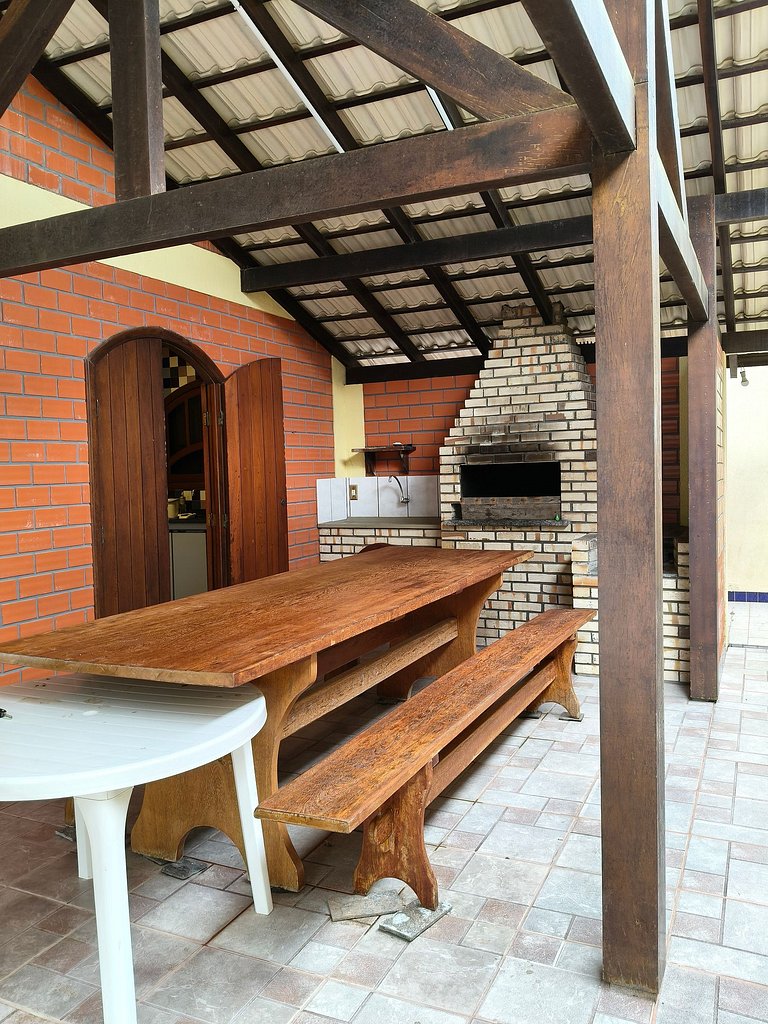 Sobrado maravilhoso com piscina p/ 14 pessoas