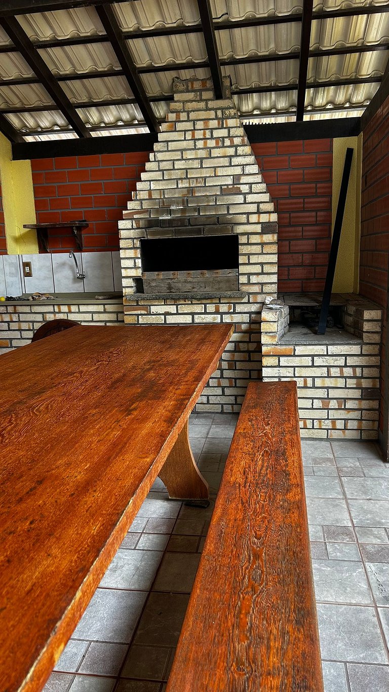 Sobrado maravilhoso com piscina p/ 14 pessoas