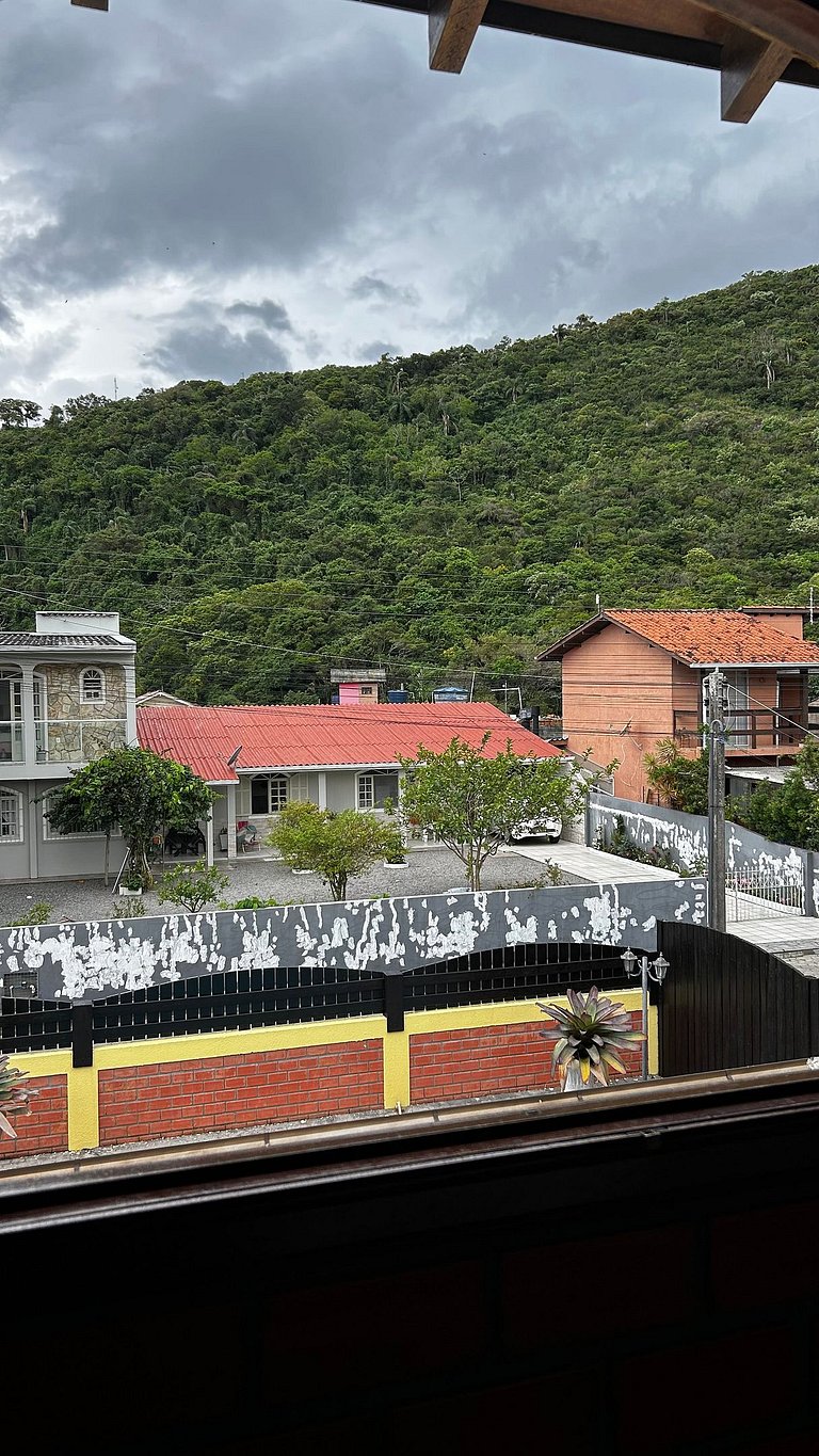 Sobrado maravilhoso com piscina p/ 14 pessoas