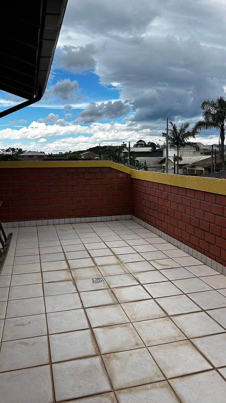 Sobrado maravilhoso com piscina p/ 14 pessoas