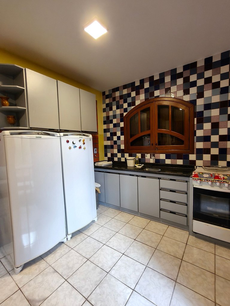 Sobrado maravilhoso com piscina p/ 14 pessoas