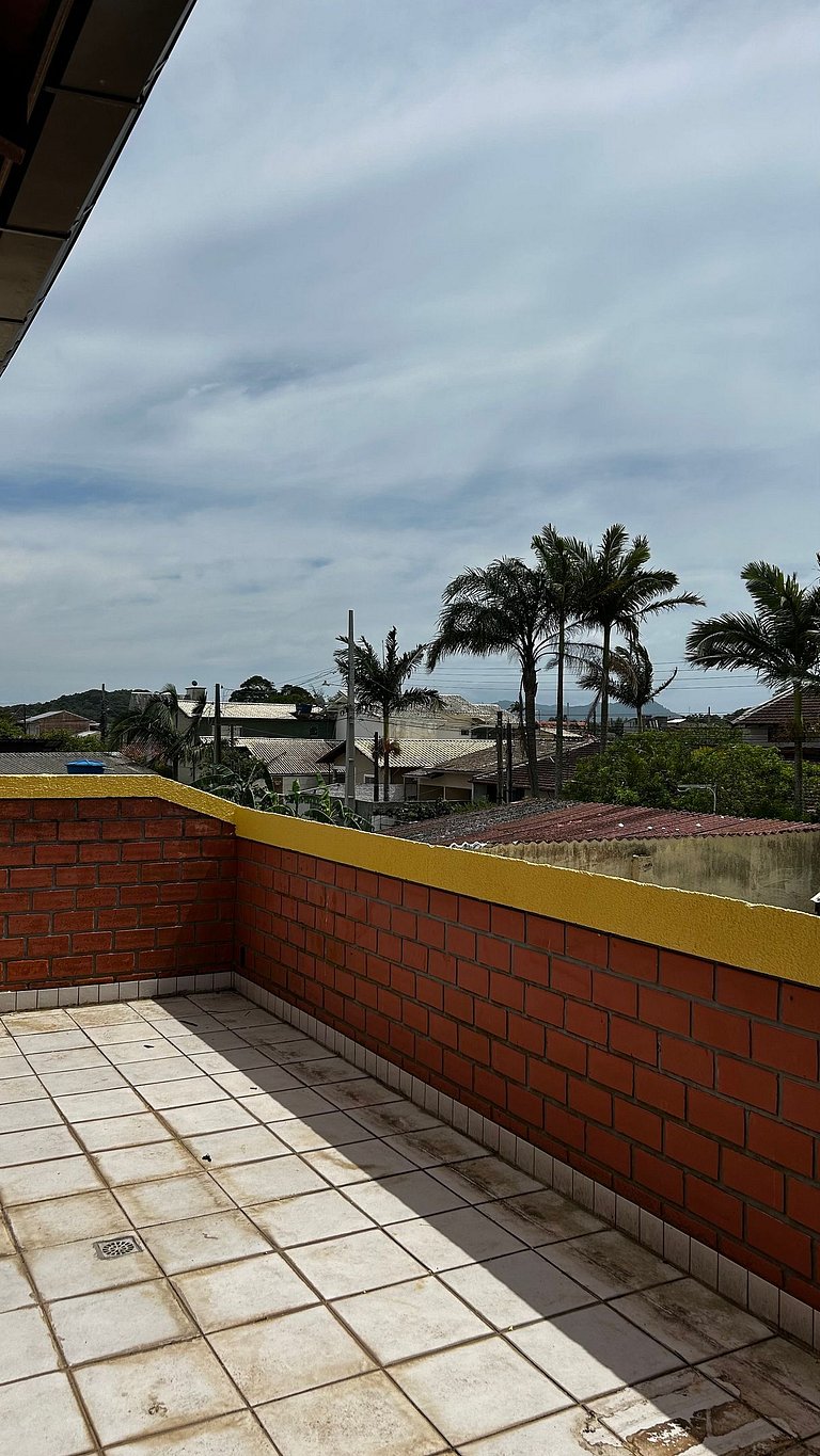 Sobrado maravilhoso com piscina p/ 14 pessoas