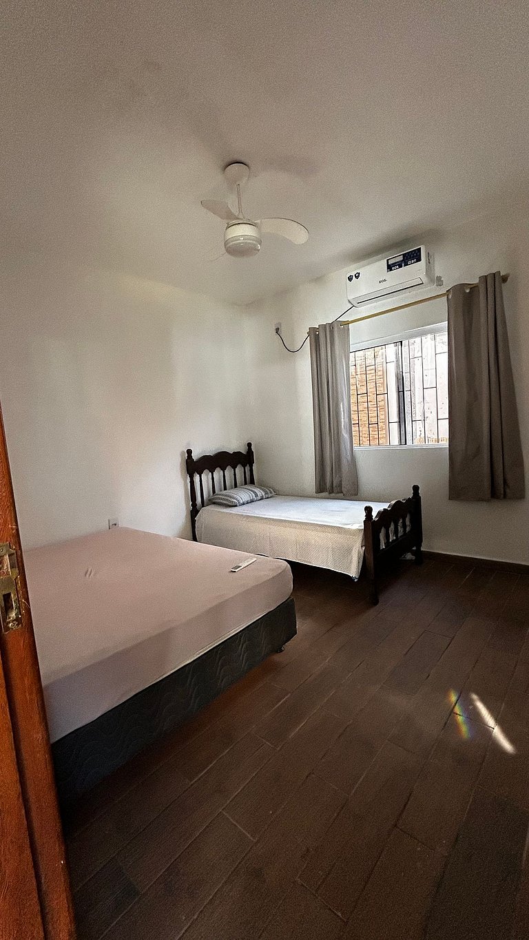 Casa com 5 Quartos a 300m da Praia