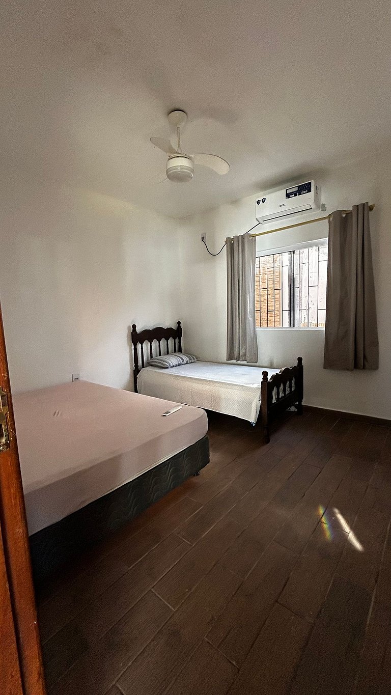 Casa com 5 Quartos a 300m da Praia