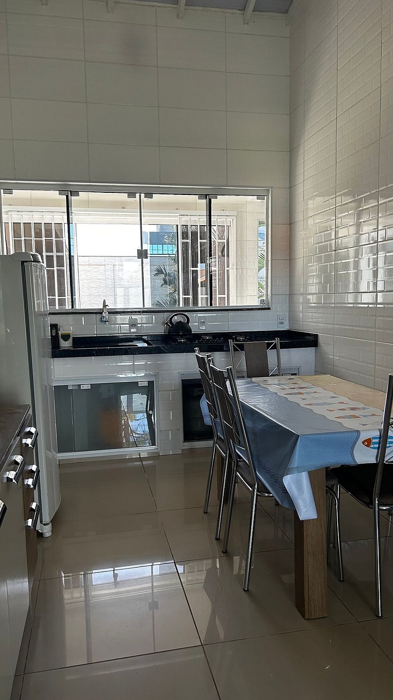 Casa com 5 Quartos a 300m da Praia