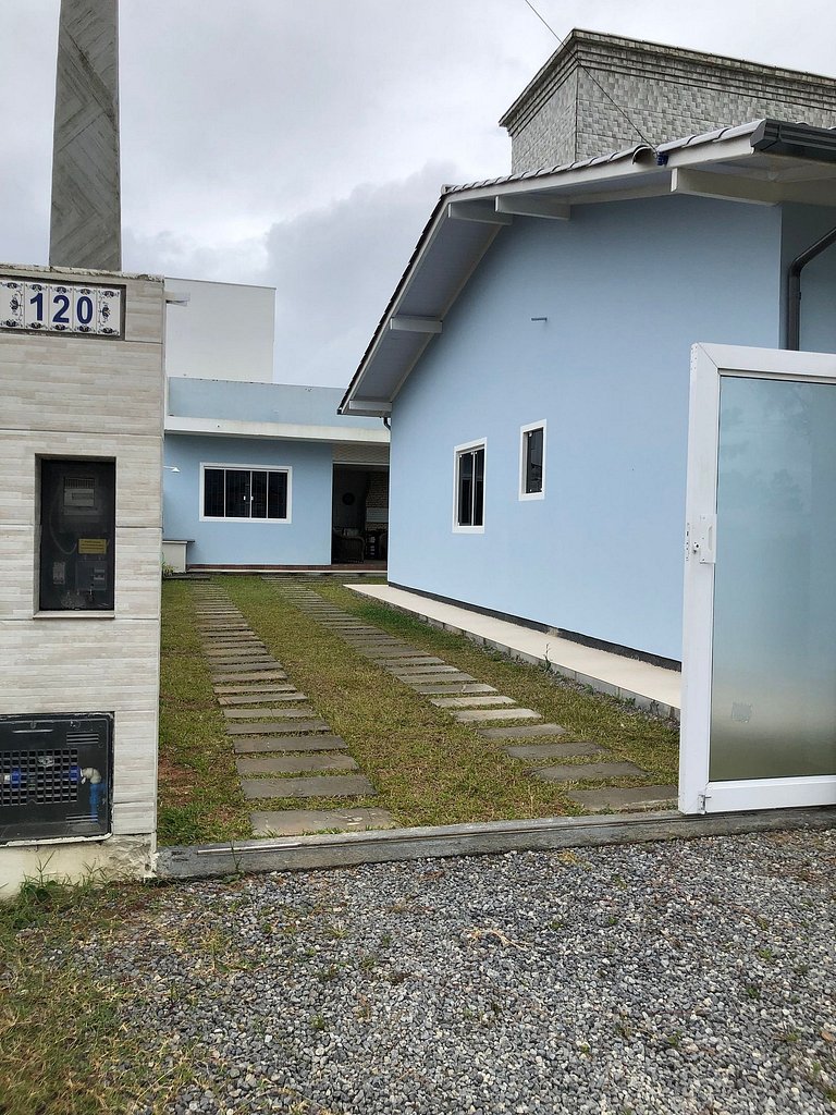 Casa com 5 Quartos a 300m da Praia