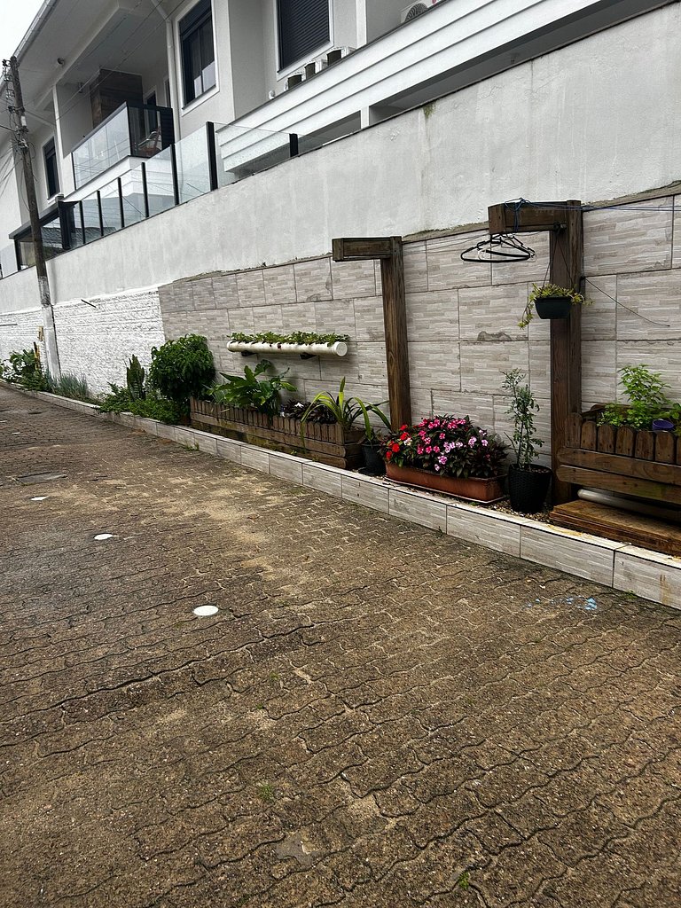 Praia de Cima: Seu Refúgio para Descansar