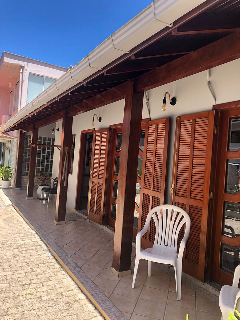 Praia de Cima: Seu Refúgio para Descansar