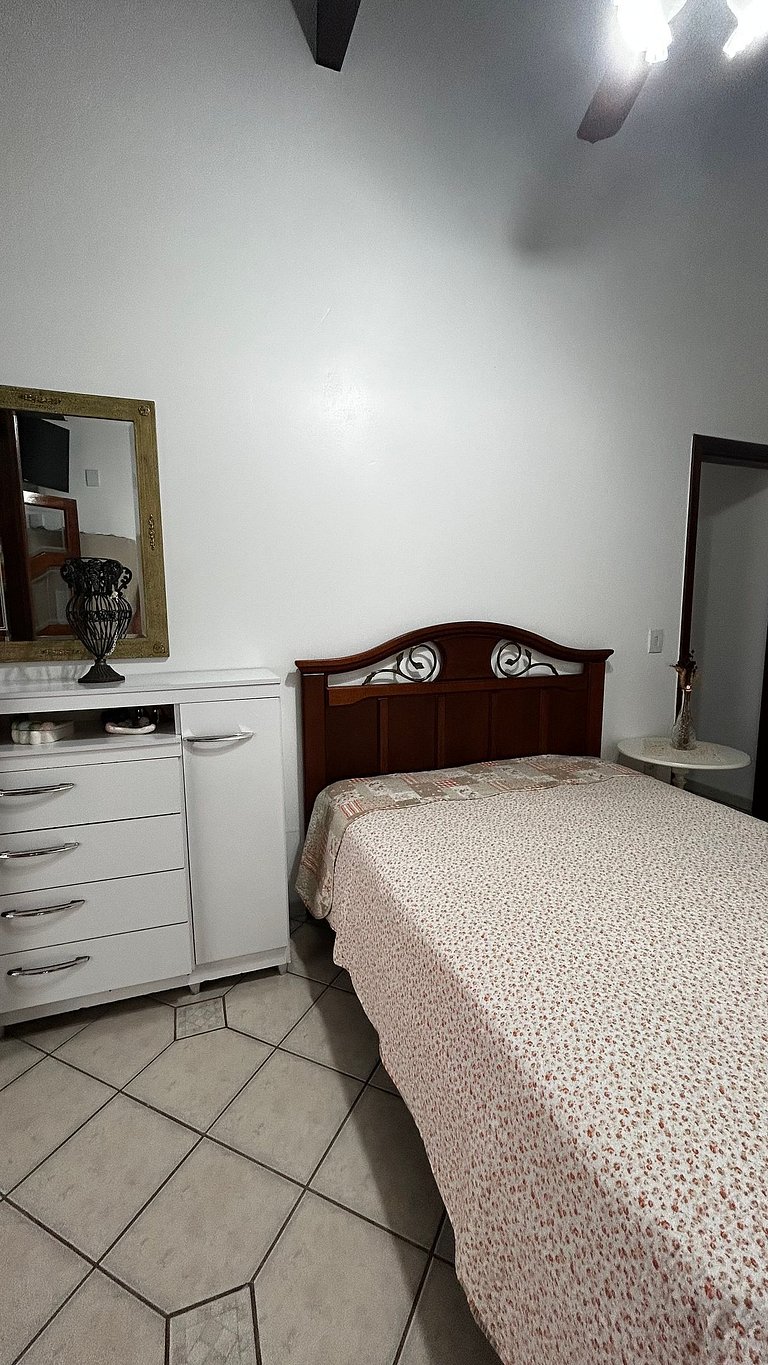 Praia de Cima: Seu Refúgio para Descansar