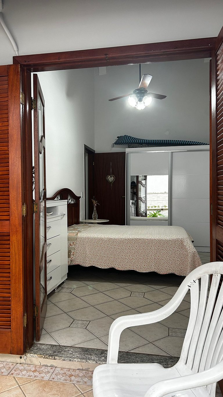 Praia de Cima: Seu Refúgio para Descansar