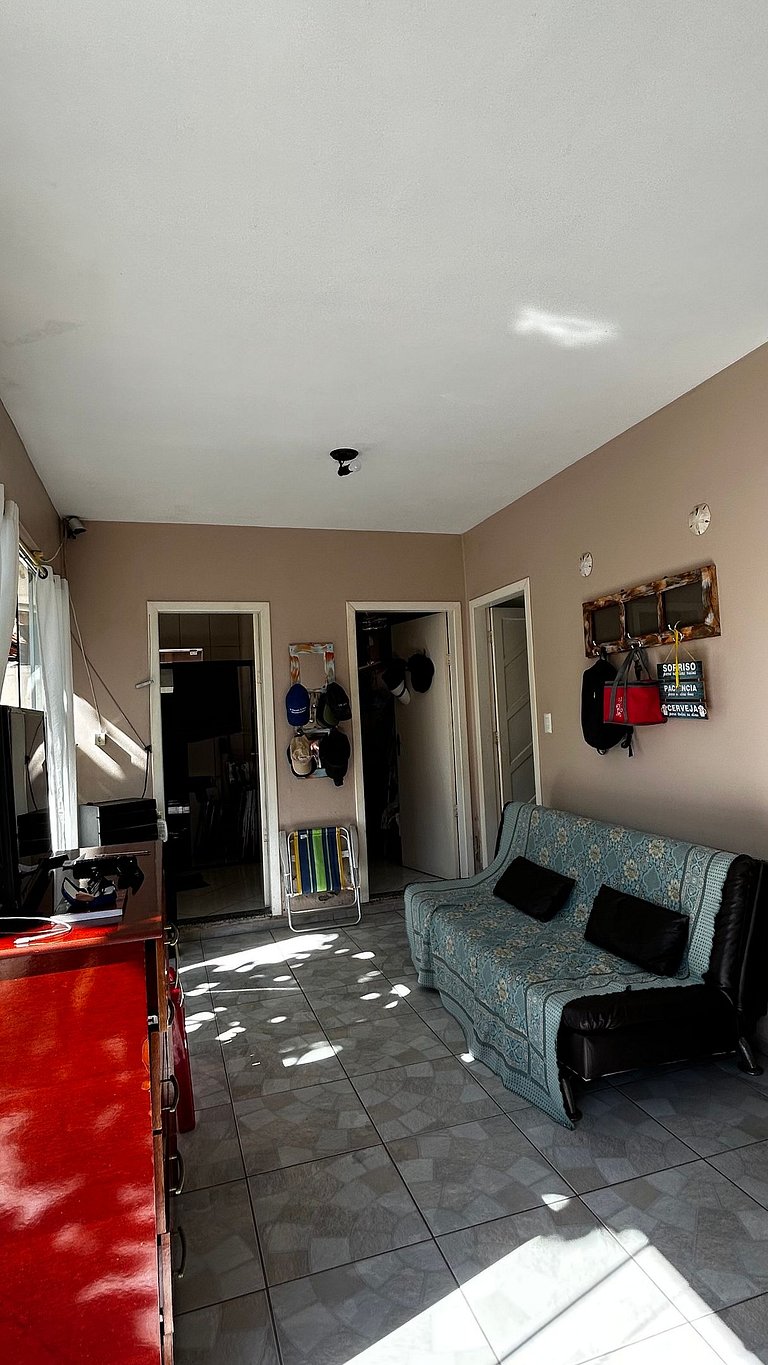 Casa espaçosa no Centro da Pinheira, a 700 metros da praia