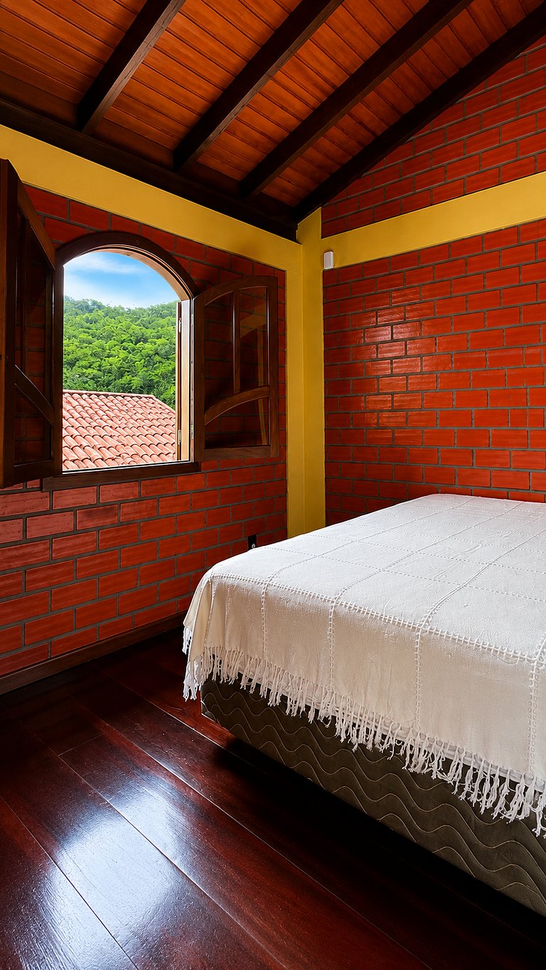 Sobrado maravilhoso com piscina p/ 14 pessoas