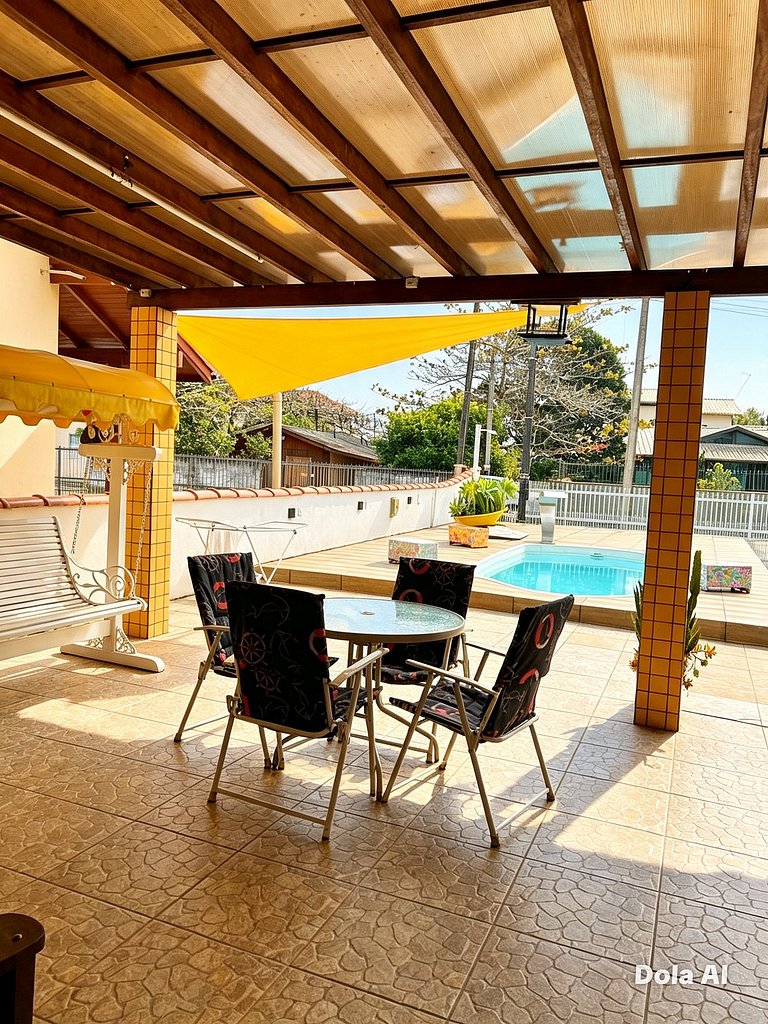 casa amarela com piscina14 pessoas