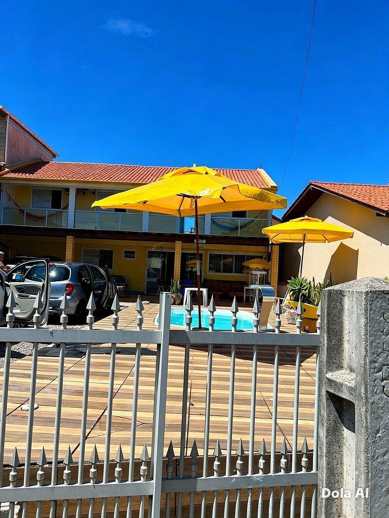 casa amarela com piscina14 pessoas
