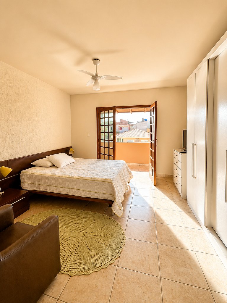 lindo sobrado com 4 quartos