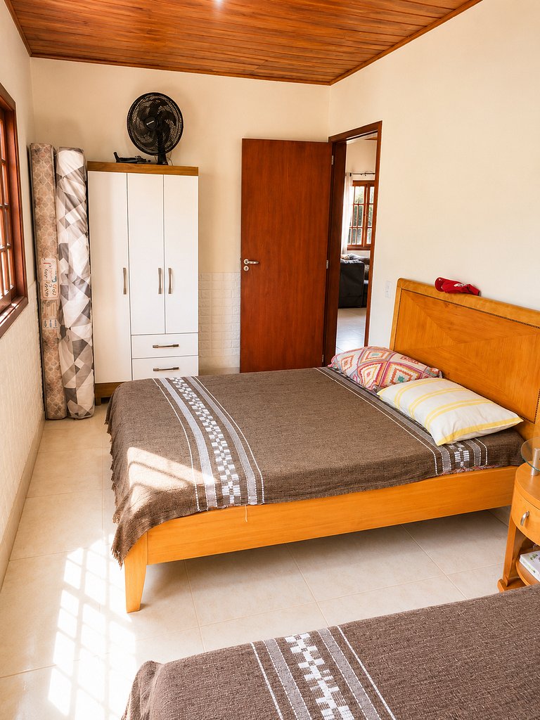 Casa Sol e Mar próxima da praia, com ar