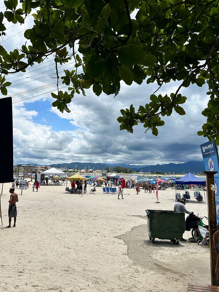 Casa Sol e Mar próxima da praia, com ar